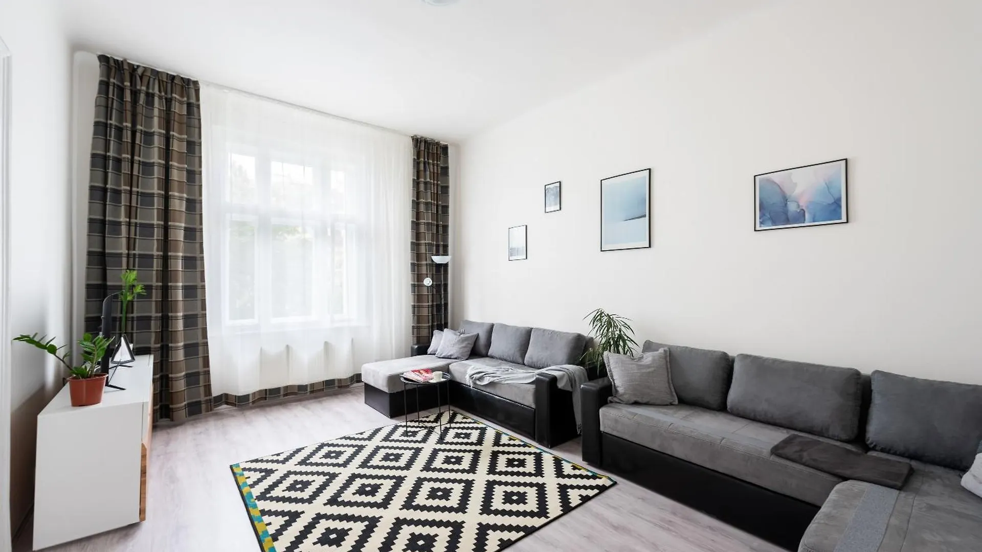 Prague - Karlin Apartments 0*,